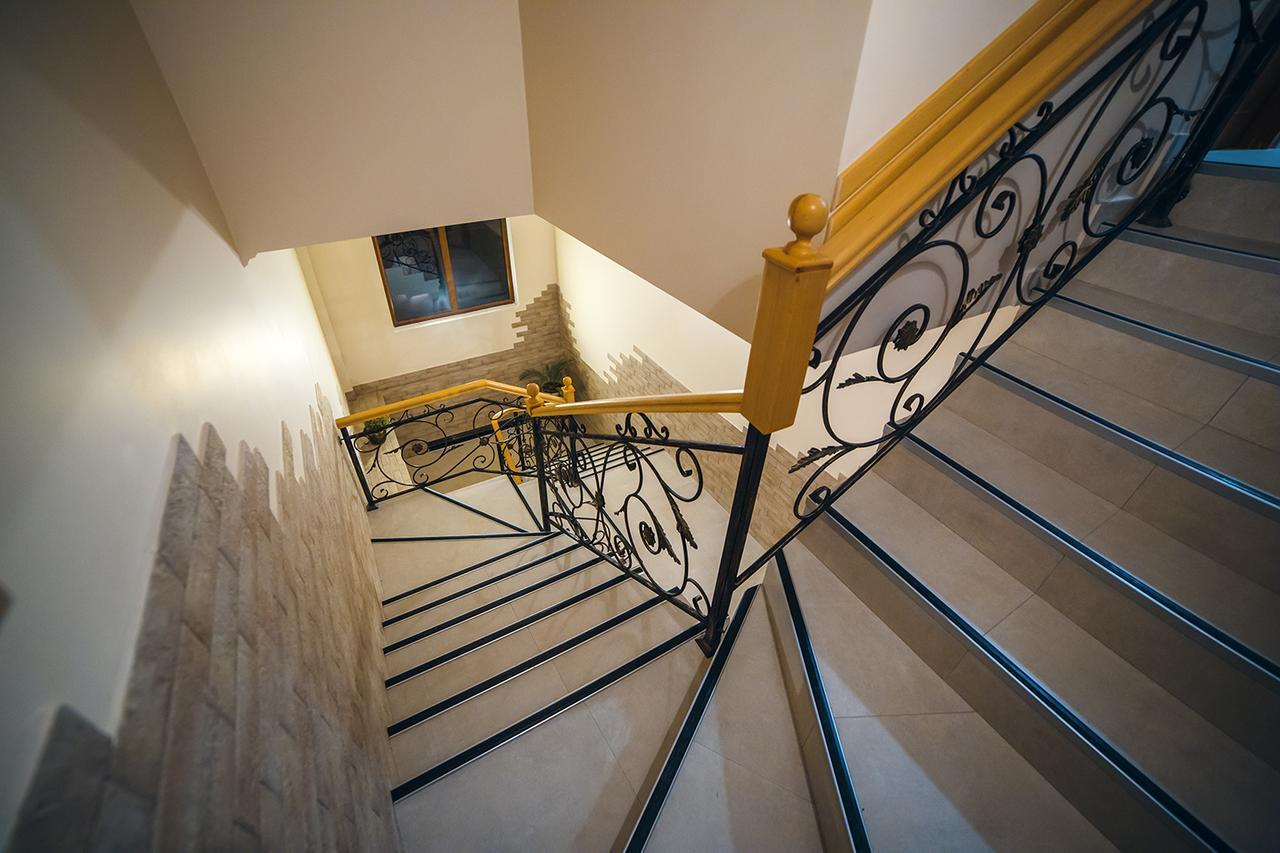 Royal House Otel Gori Dış mekan fotoğraf