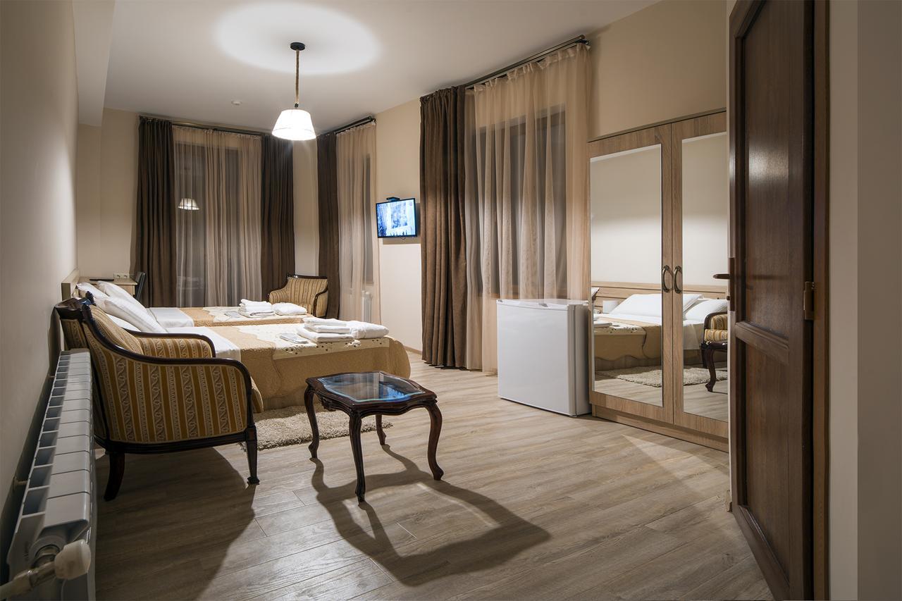 Royal House Otel Gori Dış mekan fotoğraf
