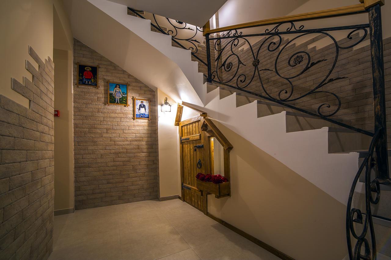 Royal House Otel Gori Dış mekan fotoğraf